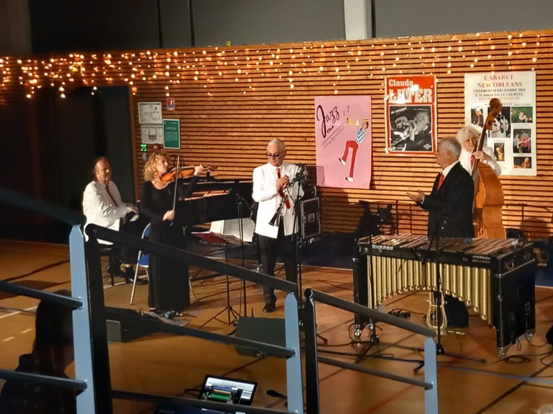 CABARET JAZZ « UN SOIR A LA HUCHETTE » AVEC DANYDORIS A L’ECOLE ANGLAISE 1-2